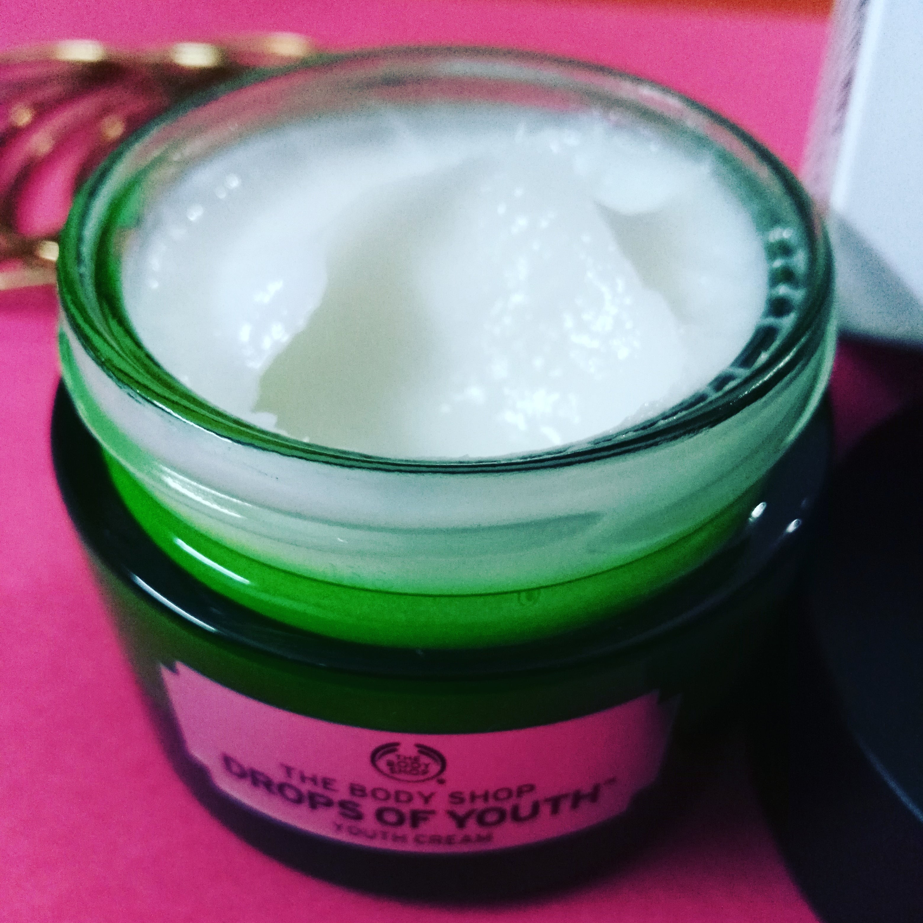 The Body Shop Drops of Youth Cream Review