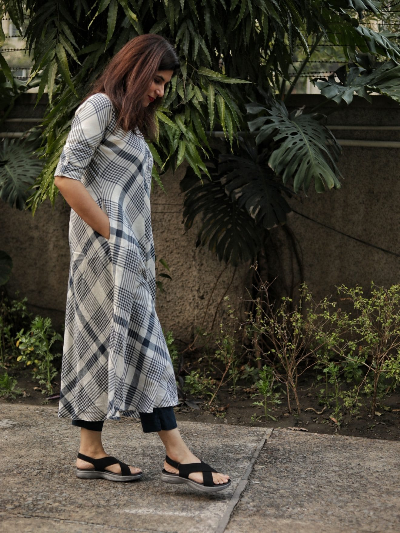 Happenstance Review, Comfortable Shoes Let's Expresso